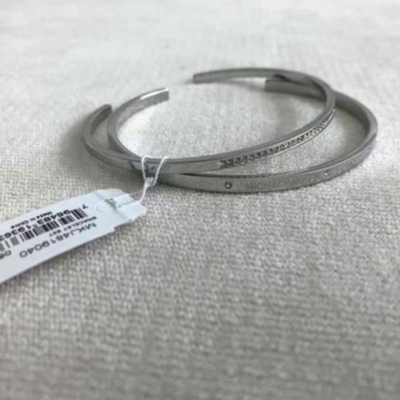 NEW X2 Michael Kors Open Cuff Bracelet Set Silver - Picture 3 of 3